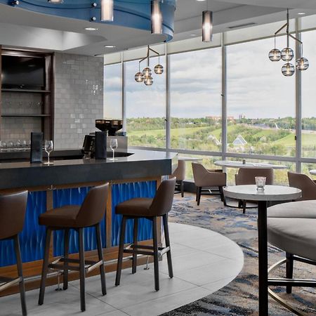 Courtyard By Marriott Edmonton Downtown Hotel Exterior foto