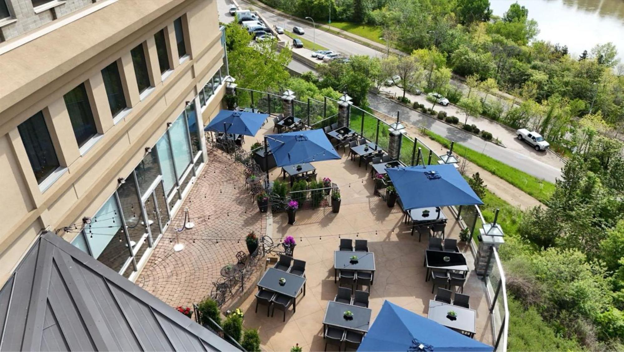 Courtyard By Marriott Edmonton Downtown Hotel Exterior foto