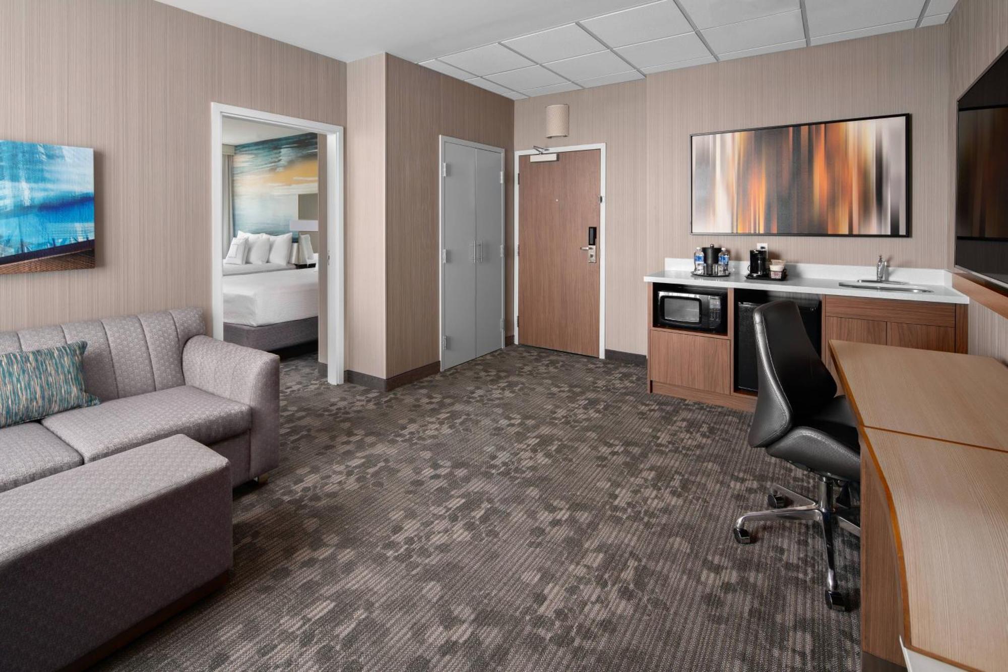 Courtyard By Marriott Edmonton Downtown Hotel Exterior foto